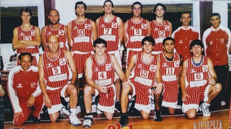 REPITIÓ. Sportivo campeón 98-99, una mezcla de históricos y jóvenes con proyección..