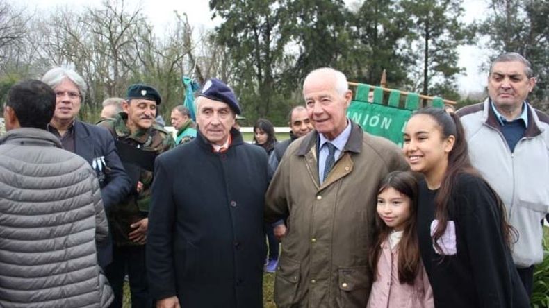Geffrey Cardozo durante su visita al Cenotafio de Pilar, en 2019..