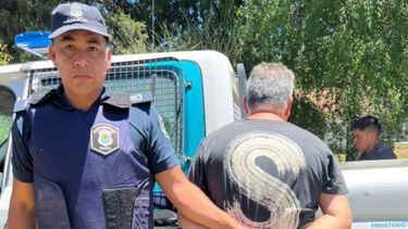 ESPOSADO. Uno de los dos detenidos por la policía de Pilar.