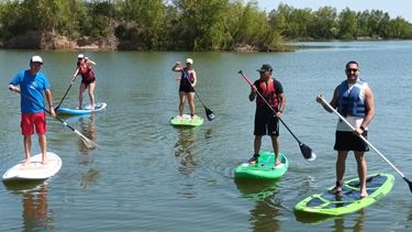 El Stand Up Paddle convoca a unas 100 personas cada fin de semana en Puerto Pilar.&nbsp;
