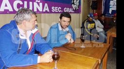 PROPUESTAS. D’Onofrio y Acuña dialogaron con los vecinos..