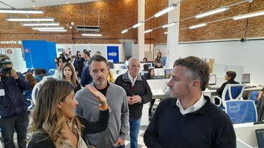 RECORRIDA. Achával presentó el nuevo Punto Muni junto a Jacqueline Bouzada, responsable del área. &nbsp;