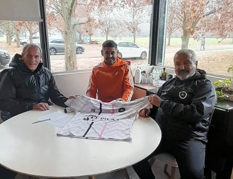 Real Pilar sella el vínculo con Matías Cano junto a César Mansilla y Gustavo Fontana.