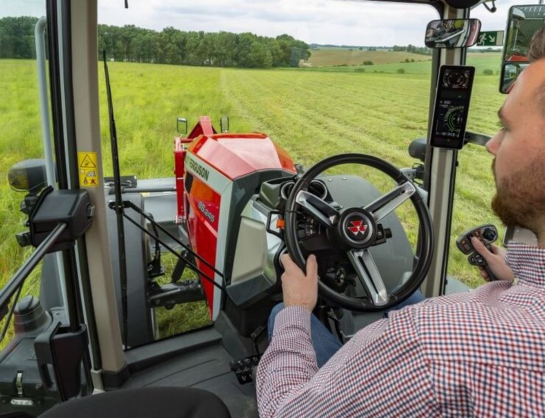TRACTORES. Massey Ferguson expuso su tecnología, potencia y una propuesta a la medida del productor.