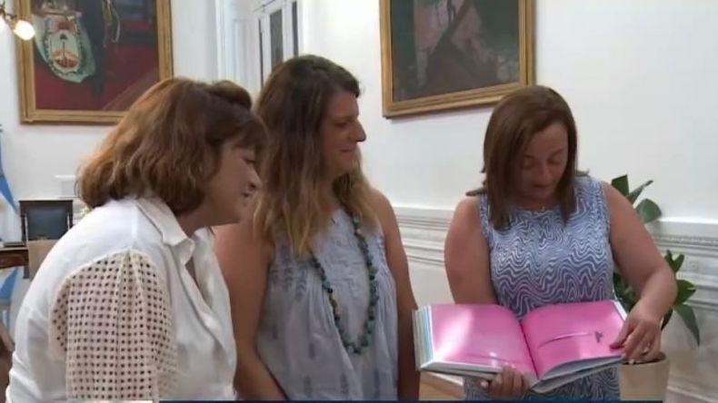 Cecilia Moreau y las autoridades de Parques Nacionales en la Cámara de Diputados. .