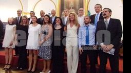 EQUIPO. Nicolás Ducoté junto a su gabinete, tras tomarle juramento a cada uno de los secretarios..