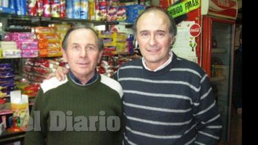 Richard y su hermano Cacho. “Mi mano derecha en El Molino“, dice el capitán..