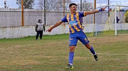 GRITO SAGRADO. Samaniego festeja una de sus conquistas en Puerto Nuevo..