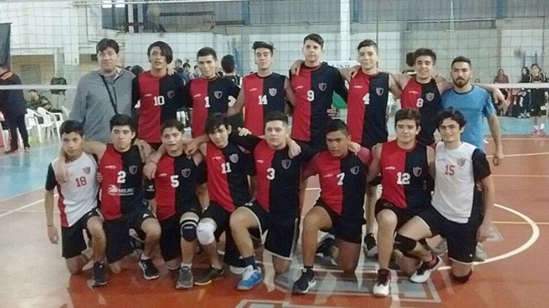 VARONES SUB 17. Ganaron el partido más emotivo de la jornada..