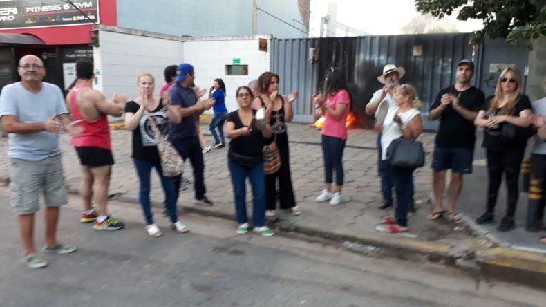 Vecinos de Pellegrini se manifestaron en Edenor..