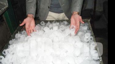 Un tesoro. Conseguir hielo se volvió un lujo en los últimos días de 2013..