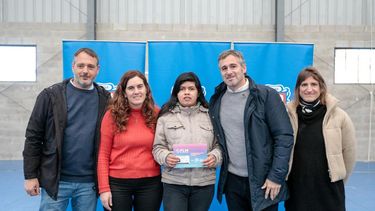 Este miércoles se llevó a cabo en Del Viso un nuevo operativo de entrega del Pase Libre Multimodal,