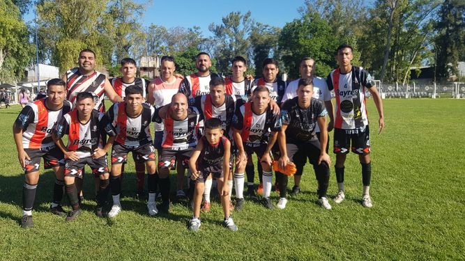 EQUIPO. Peruzzotti da batalla por quedarse con el título a 2 fechas del final.