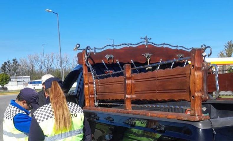 El Municipio de Luján incauta carros tirados por caballos.