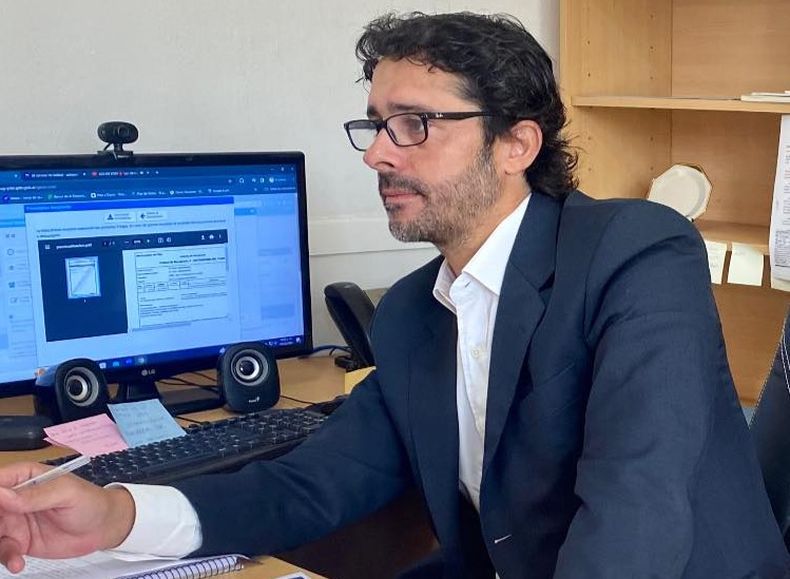 Maciel ofreció el asesoramiento gratuito de la Defensoría antes de firmar los contratos.&nbsp;