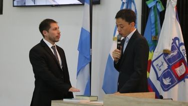 “SÍ, JURO”. Iván Soria asumió como concejal hasta el próximo 10 de diciembre.