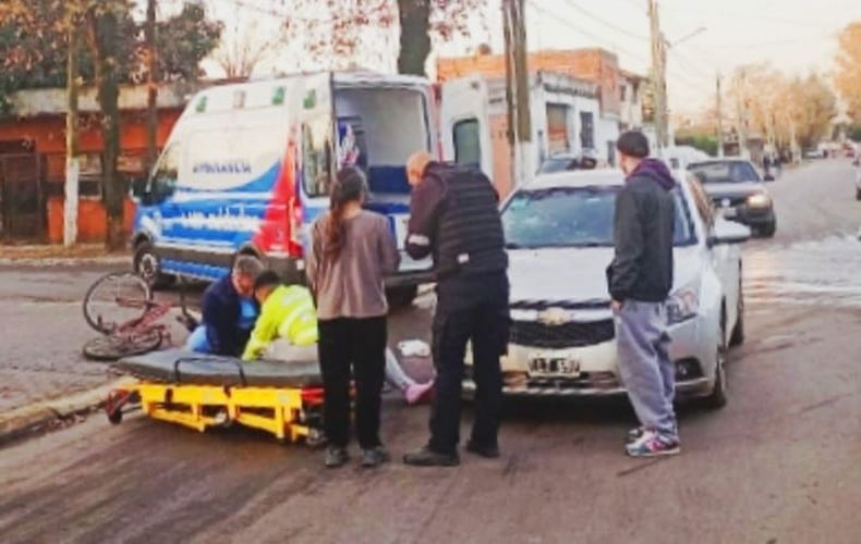 La menor fue trasladada en ambulancia al Hospital Falcón de Pilar.&nbsp;