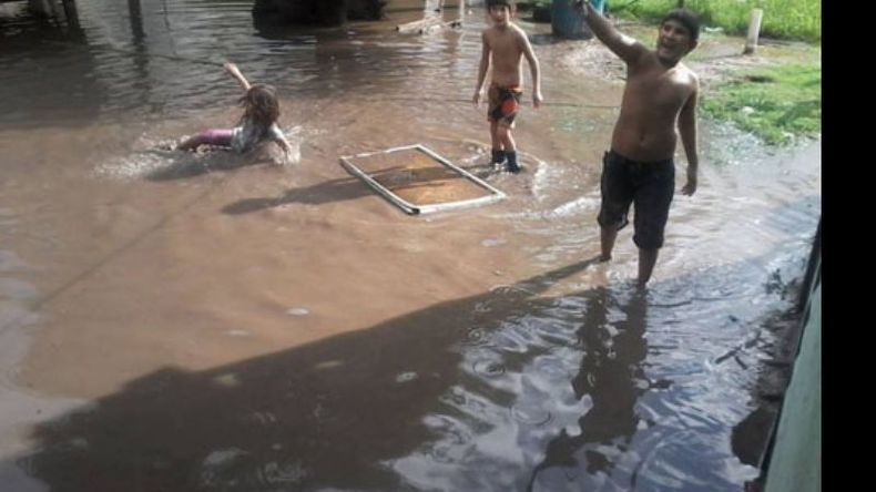Viejo reclamo e inundación en Villa Verde.