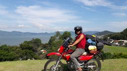 “La ruta no se vive de mejor manera que en moto”