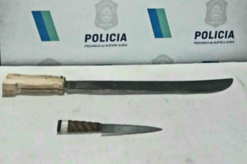 El detenido amenazaba a lo vecinos con un cuchillo y un machete.&nbsp;