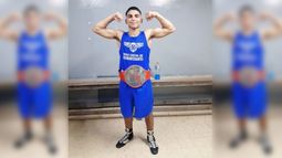 CAMPEÓN. Sebastián Sotelo luce el cinturón de la categoría Hasta 69 kilos..