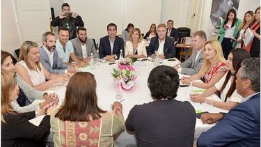 A AGRANDAR LA MESA. Para la semana que viene, la reunión de la Bicameral sumará nuevas voces..