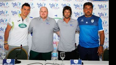 PREVIA. Sergio Vázquez (der), en la presentación de la conferencia de prensa de la Copa, en Pilar Golf..