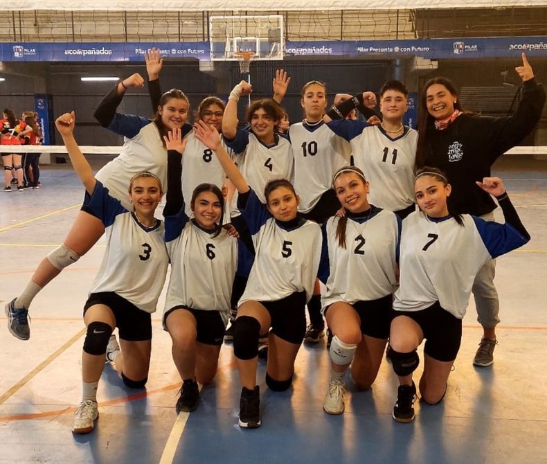 CAMPEONAS. Las chicas de la Sub 18 de Latinoamérica ganaron la etapa Local.
