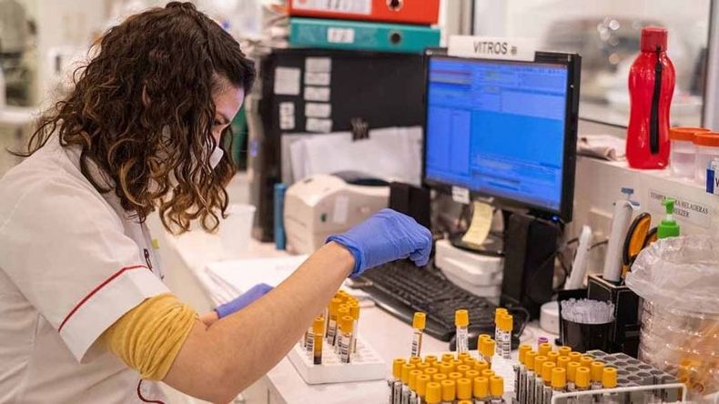 En Argentina, la vacuna de Oxford será producida por el laboratorio mAbxience. .