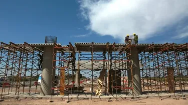 EN PICADA. La construcción quedó muy afectada por el cierre de empresas.
