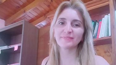 PEDIDO DE JUSTICIA. Vecinos de la víctima, días después del crimen que conmovió a Villa Rosa..