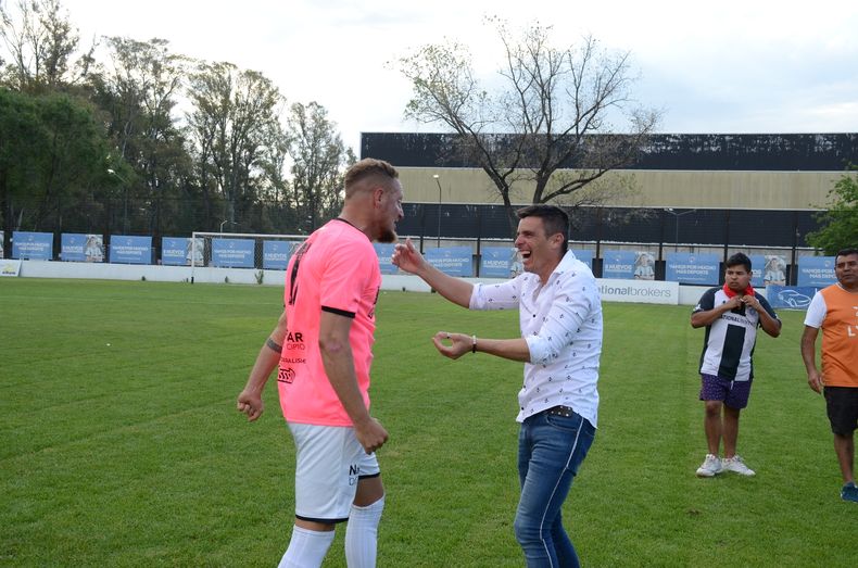 Gabriel Torres y Maxi Lara se abrazan a la ilusión del ascenso.