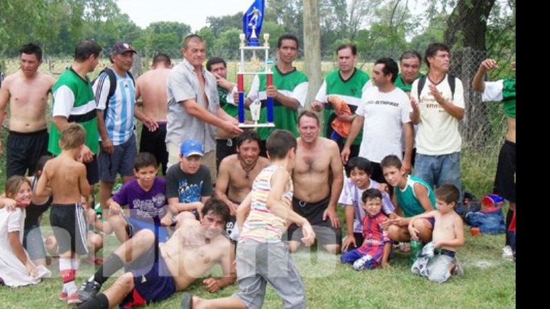 La Lonja se llevó el trofeo por el 4º lugar en Senior..