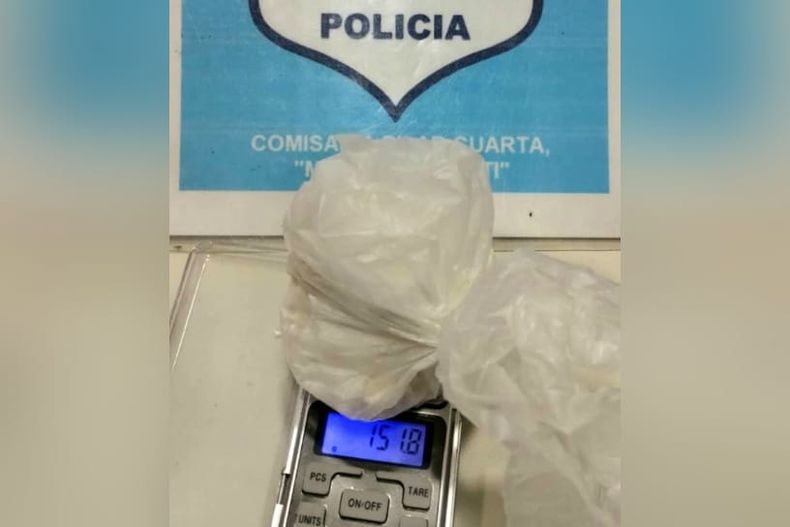 Los detenidos fueron sorprendidos con 151 gramos de cocaína en su poder.&nbsp;
