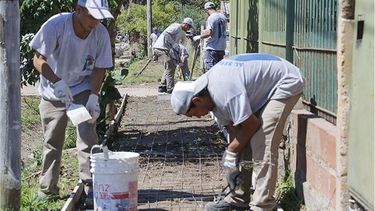OBRA. La construcción de veredas muestra rápido avance..
