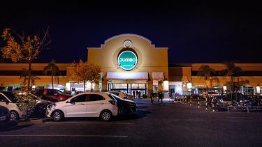 JUMBO PILAR. Trabajadores reclaman la incorporación de uno de sus compañeros.&nbsp;