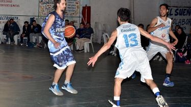 EN CASA. Con un libre de Basterrica (17), Peñarol se impuso 67-66..