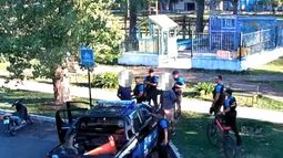 Las detenciones se produjeron en la plazoleta ubicada frente a la estación de trenes del Belgrano Norte. Las detenciones se produjeron en la plazoleta ubicada frente a la estación de trenes del Belgrano Norte.