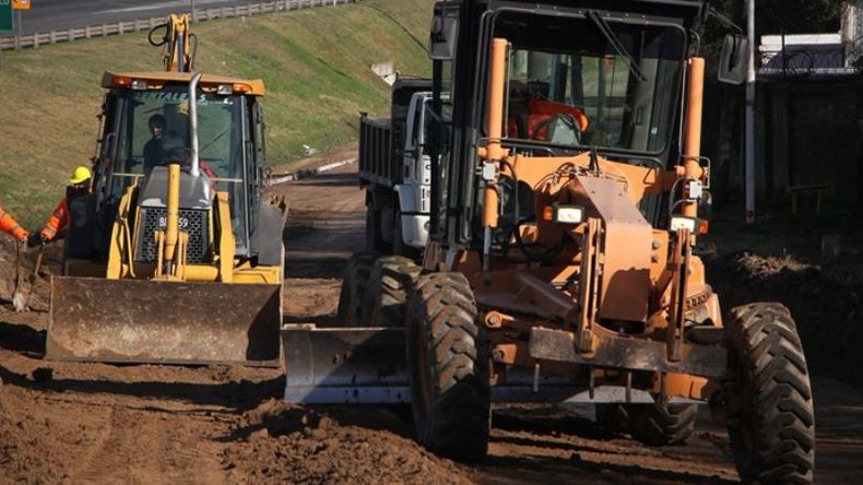 OBRAS. En Pilar, la pavimentación de colectoras empezó antes del nuevo acuerdo..
