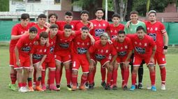: EQUIPO. La Sub 20 de Atlético que quiere dar pelea en la División A..