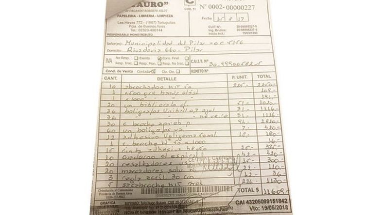 DOCUMENTO. Una de las facturas investigadas..