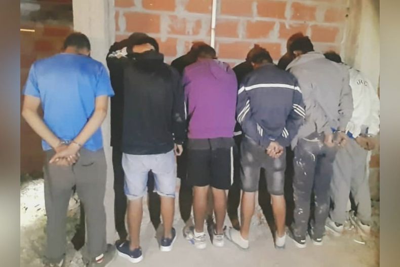 Los cinco detenidos estaban en el mismo domicilio.