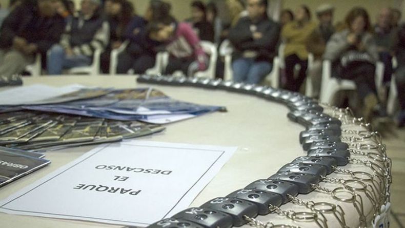 LLAVEROS. Los controles fueron entregados en La Lonja..