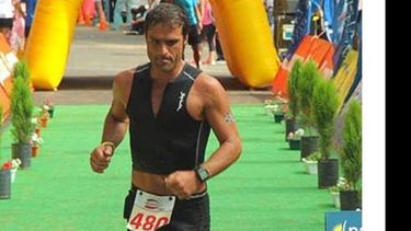 (deporfoto). META. Bernardo Liguori completó la prueba en 2,33,17 horas..