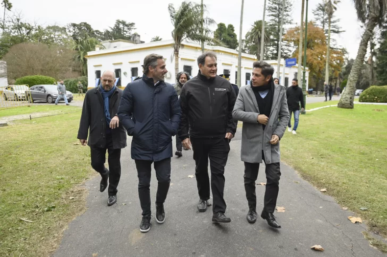 CHARLA. Achával compartió el acto con el gobernador Kicillof.