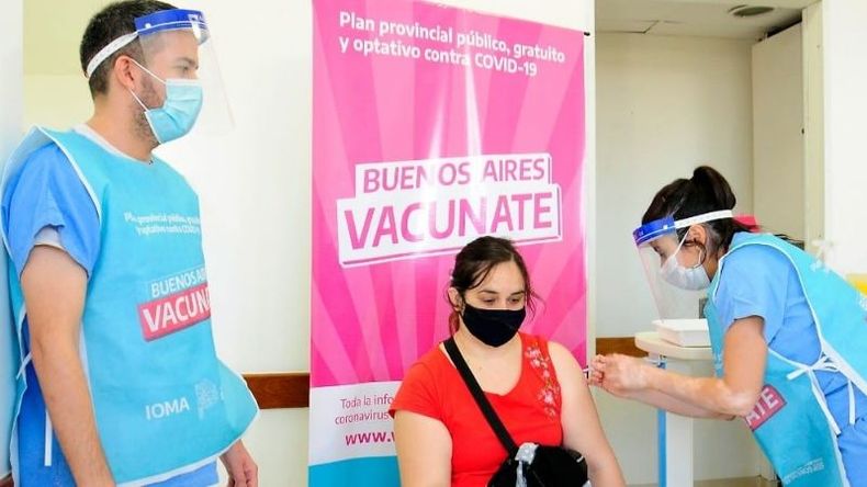 Durante el día de ayer, se aplicaron 2444 segundas dosis en Pilar. .