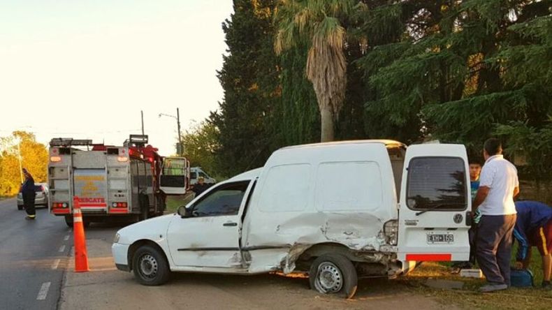 A la mañana chocaron un Audi y una VW Caddy..