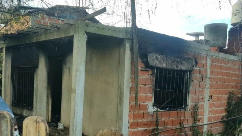 Incendio en Villa Rosa. .