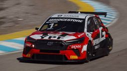 Matías Rossi es el 1 de las clasificación en el automovilismo nacional. Matías Rossi es el 1 de las clasificación en el automovilismo nacional.