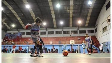 La medida fue notificada por el Gobierno quien adelantó que la apuntan a sanear el esquema tarifario y eliminar privilegios en clubes de barrio.